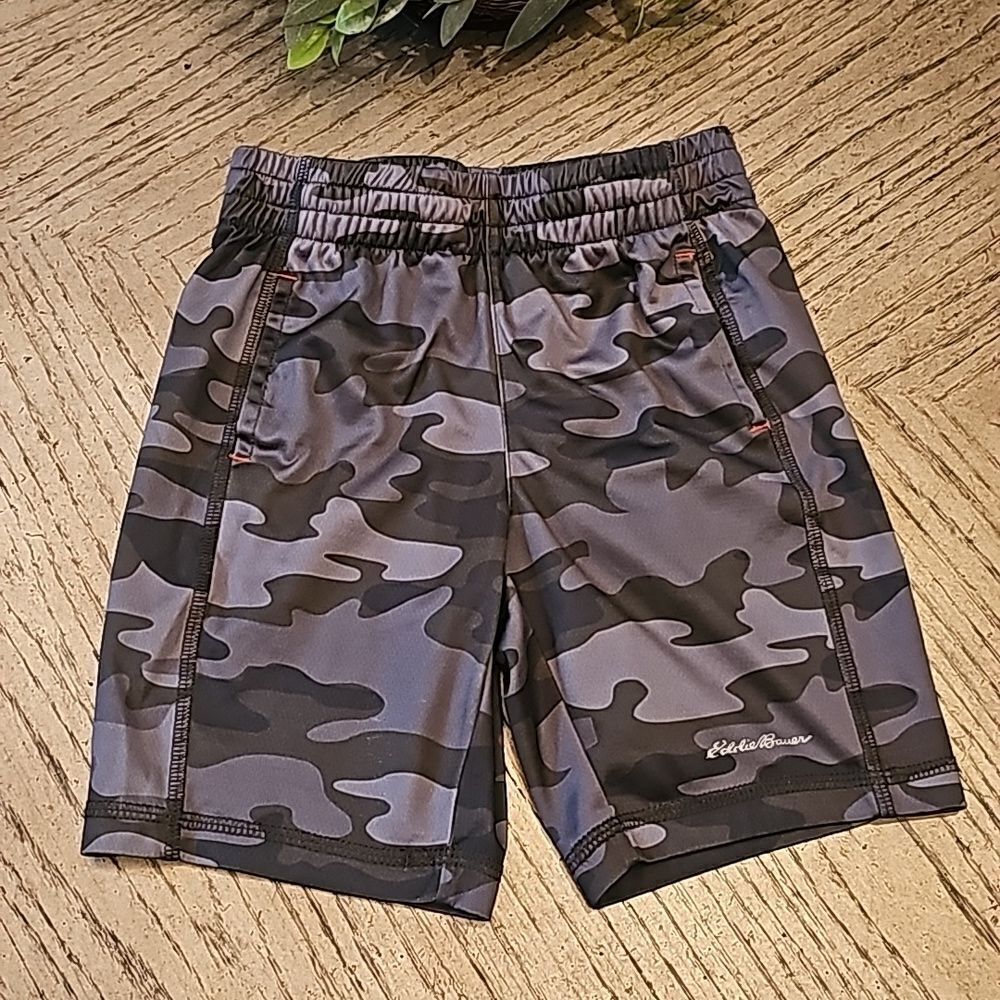 Eddie bauer camo shorts size 5/6